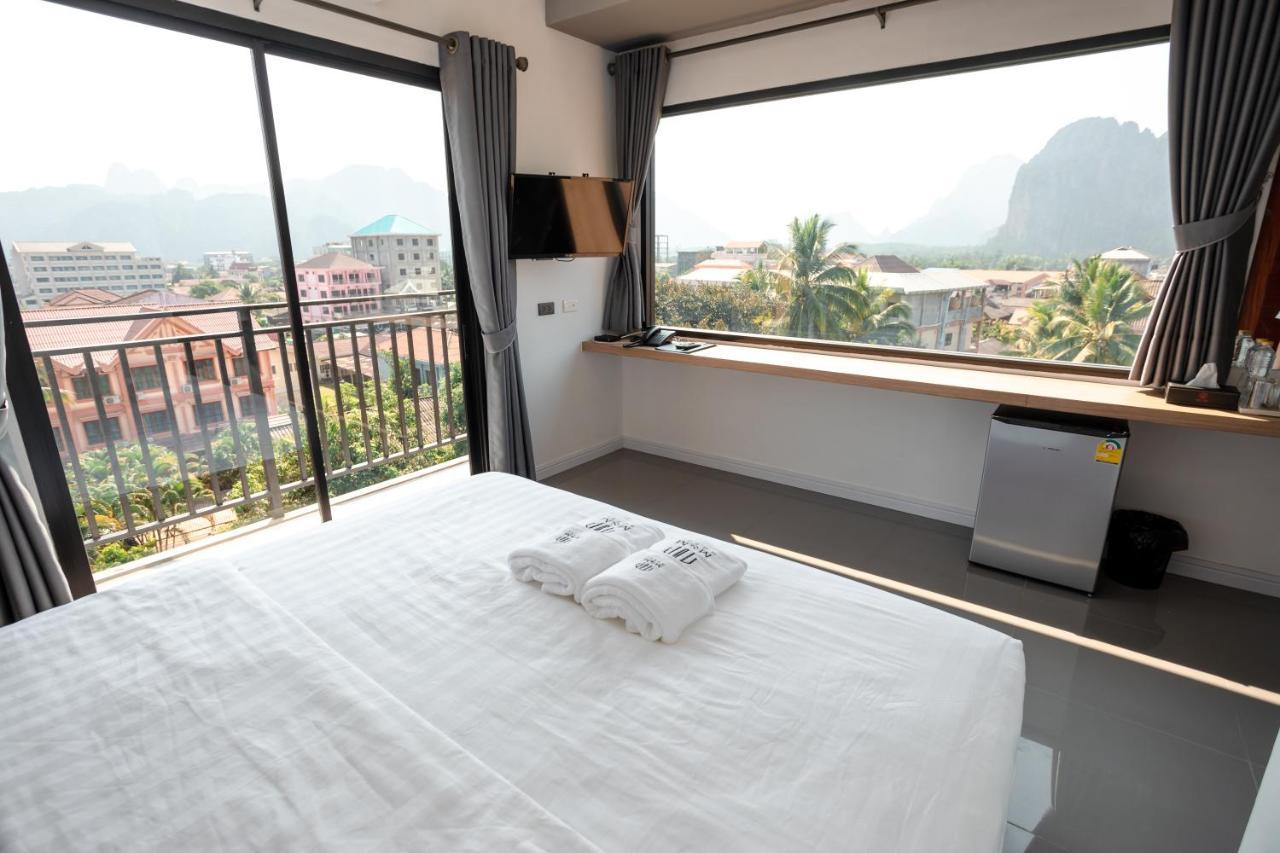 M&M Hotel Vang Vieng Exterior photo