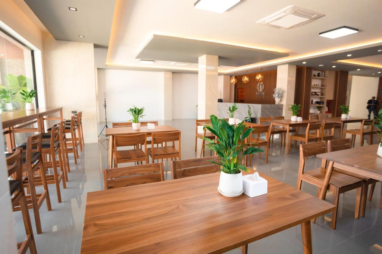 M&M Hotel Vang Vieng Exterior photo