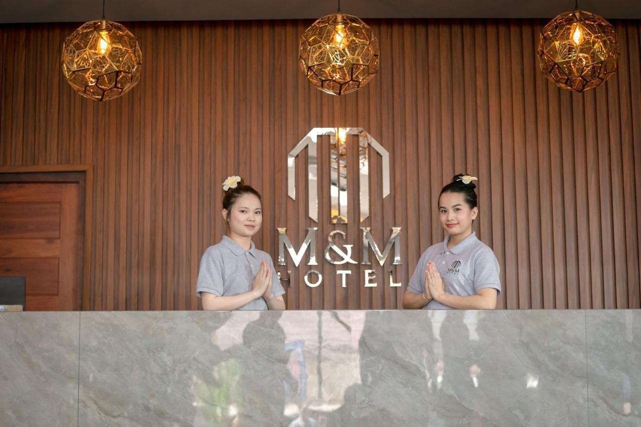 M&M Hotel Vang Vieng Exterior photo