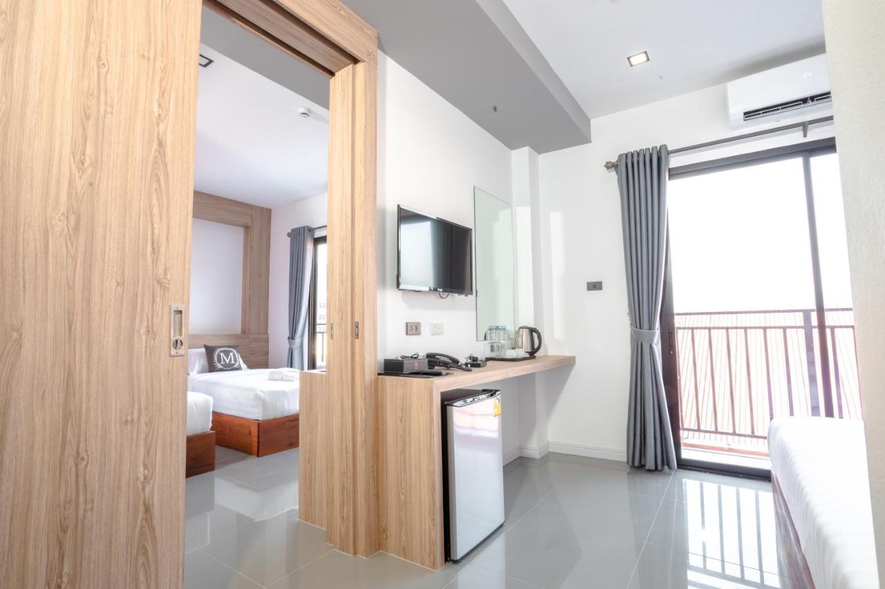 M&M Hotel Vang Vieng Exterior photo
