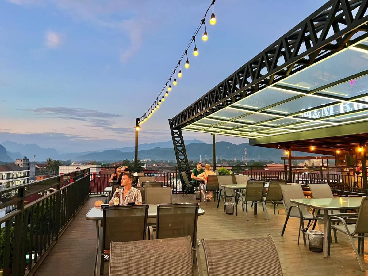 M&M Hotel Vang Vieng Exterior photo